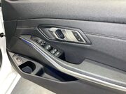 BMW 3 Series 2.0 320d Sport Saloon 4dr Diesel Manual Euro 6 (s/s) (190 ps) Parking Senso 7