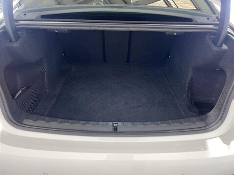 BMW 3 Series 2.0 320d Sport Saloon 4dr Diesel Manual Euro 6 (s/s) (190 ps) Parking Senso 11