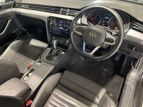 Volkswagen Passat 1.4 TSI 13kWh GTE Estate 5dr Petrol Plug-in Hybrid DSG Euro 6 (s/s) (218 ps 15