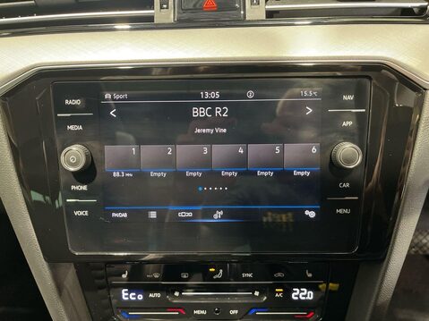 Volkswagen Passat 1.4 TSI 13kWh GTE Estate 5dr Petrol Plug-in Hybrid DSG Euro 6 (s/s) (218 ps 27