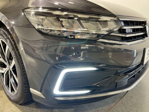 Volkswagen Passat 1.4 TSI 13kWh GTE Estate 5dr Petrol Plug-in Hybrid DSG Euro 6 (s/s) (218 ps 22