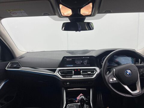 BMW 3 Series 2.0 330e 12kWh SE Pro Saloon 4dr Petrol Plug-in Hybrid Auto Euro 6 (s/s) (2 10