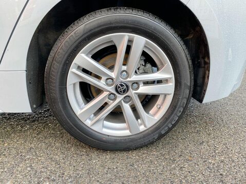 Toyota Corolla 1.8 VVT-h GPF Icon Hatchback 5dr Petrol Hybrid CVT Euro 6 (s/s) (122 ps) C 2