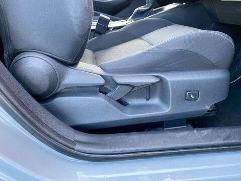 Toyota Corolla 1.8 VVT-h GPF Icon Hatchback 5dr Petrol Hybrid CVT Euro 6 (s/s) (122 ps) C 17