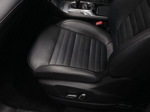 MG HS 1.5 T-GDI Exclusive SUV 5dr Petrol Manual Euro 6 (s/s) (162 ps) Cruise Con 17