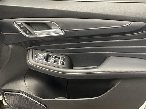 MG HS 1.5 T-GDI Exclusive SUV 5dr Petrol Manual Euro 6 (s/s) (162 ps) Cruise Con 24