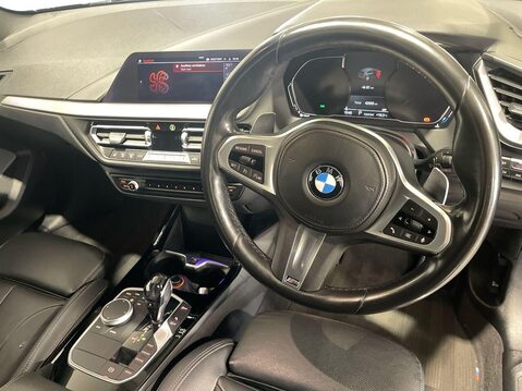 BMW 1 Series 2.0 118d M Sport Hatchback 5dr Diesel Auto Euro 6 (s/s) (150 ps) Parking Se 15