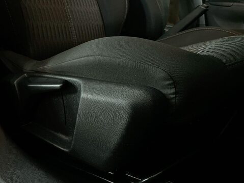 Vauxhall Corsa 1.2 Turbo SE Edition Hatchback 5dr Petrol Manual Euro 6 (s/s) (100 ps) Cru 26