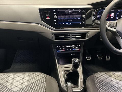 Volkswagen Polo 1.0 TSI R-Line Hatchback 5dr Petrol Manual Euro 6 (s/s) (95 ps) 1 Owner - C 16