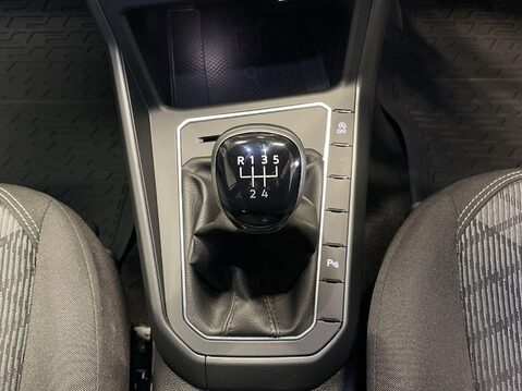 Volkswagen Polo 1.0 TSI R-Line Hatchback 5dr Petrol Manual Euro 6 (s/s) (95 ps) 1 Owner - C 20