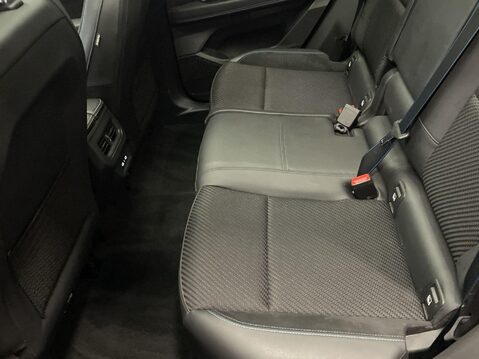 Renault Austral 1.2 E-TECH iconic esprit Alpine SUV 5dr Petrol Hybrid Auto Euro 6 (s/s) (20 19