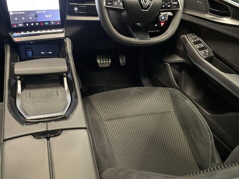 Renault Austral 1.2 E-TECH iconic esprit Alpine SUV 5dr Petrol Hybrid Auto Euro 6 (s/s) (20 15