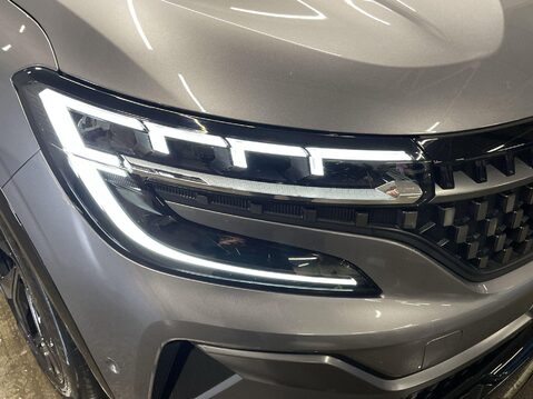 Renault Austral 1.2 E-TECH iconic esprit Alpine SUV 5dr Petrol Hybrid Auto Euro 6 (s/s) (20 23