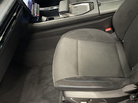 Renault Austral 1.2 E-TECH iconic esprit Alpine SUV 5dr Petrol Hybrid Auto Euro 6 (s/s) (20 17