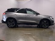 Renault Austral 1.2 E-TECH iconic esprit Alpine SUV 5dr Petrol Hybrid Auto Euro 6 (s/s) (20 9