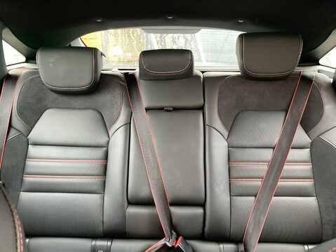 Renault Arkana 1.3 TCe MHEV r.s. line SUV 5dr Petrol EDC 2WD Euro 6 (s/s) (140 ps) One Own 9