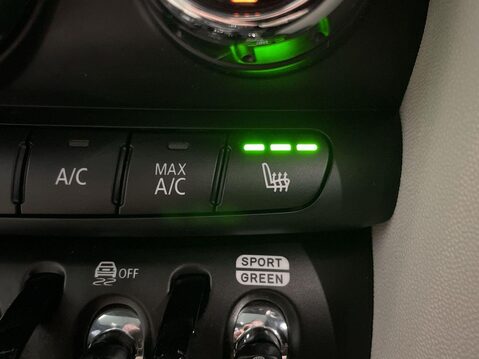 Mini Hatch Cooper SE 32.6kWh Level 3 Hatchback 3dr Electric Auto (184 ps) Leather - 1 24