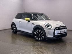 Mini Hatch Cooper SE 32.6kWh Level 3 Hatchback 3dr Electric Auto (184 ps) Leather - 1