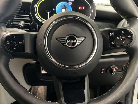Mini Hatch Cooper SE 32.6kWh Level 3 Hatchback 3dr Electric Auto (184 ps) Leather - 1 22