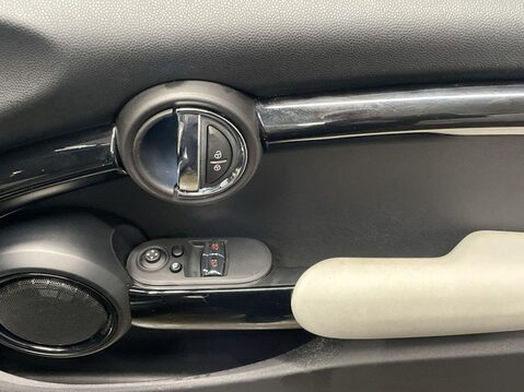 Mini Hatch Cooper SE 32.6kWh Level 3 Hatchback 3dr Electric Auto (184 ps) Leather - 1 26