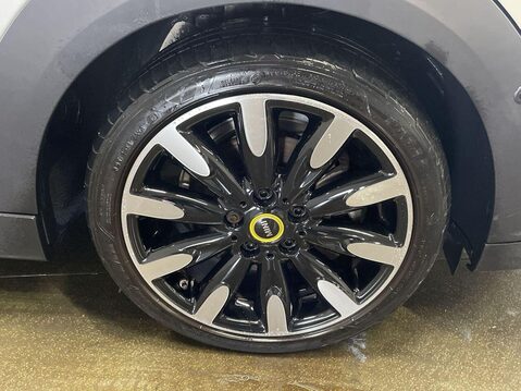 Mini Hatch Cooper SE 32.6kWh Level 3 Hatchback 3dr Electric Auto (184 ps) Leather - 1 12