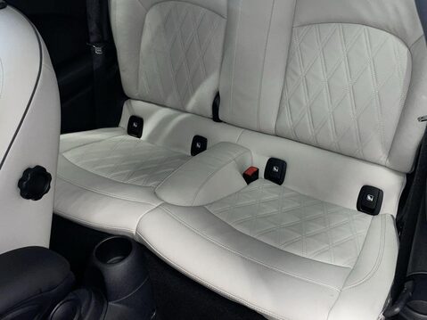 Mini Hatch Cooper SE 32.6kWh Level 3 Hatchback 3dr Electric Auto (184 ps) Leather - 1 19