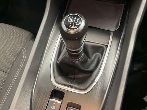 Nissan Qashqai 1.3 DIG-T MHEV Acenta Premium SUV 5dr Petrol Hybrid Manual Euro 6 (s/s) (14 19