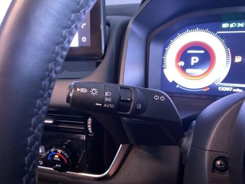 Nissan Qashqai 1.3 DIG-T MHEV N-Connecta SUV 5dr Petrol Hybrid XTRON Euro 6 (s/s) (158 ps) 23