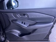 Nissan Qashqai 1.3 DIG-T MHEV N-Connecta SUV 5dr Petrol Hybrid XTRON Euro 6 (s/s) (158 ps) 27