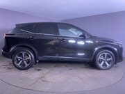 Nissan Qashqai 1.3 DIG-T MHEV N-Connecta SUV 5dr Petrol Hybrid XTRON Euro 6 (s/s) (158 ps) 9