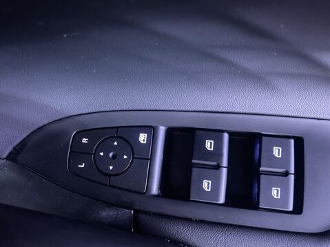 MG HS 1.5 T-GDI SE SUV 5dr Petrol DCT Euro 6 (s/s) (169 ps) Reverse Camera - 1 Ow 23