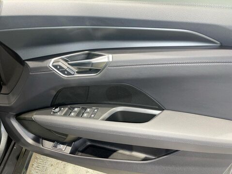 Audi E-Tron GT 93.4kWh Saloon 4dr Electric Auto quattro (476 ps) 23