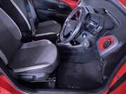 Toyota Aygo 1.0 VVT-i x-play Hatchback 5dr Petrol x-shift Euro 6 (Safety Sense) (71 ps) 15