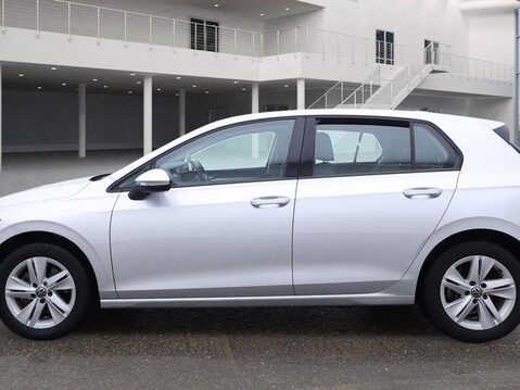 Volkswagen Golf 1.5 eTSI MHEV Life Hatchback 5dr Petrol Hybrid DSG Euro 6 (s/s) (150 ps) 1 6