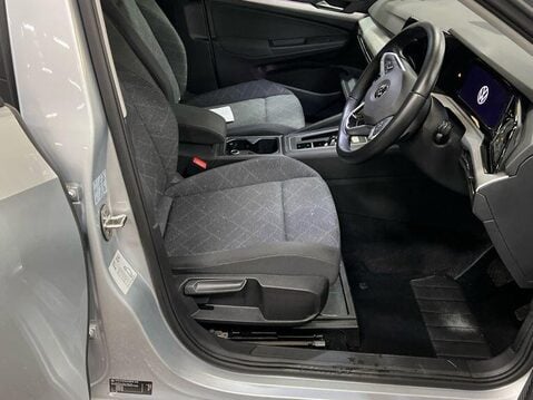 Volkswagen Golf 1.5 eTSI MHEV Life Hatchback 5dr Petrol Hybrid DSG Euro 6 (s/s) (150 ps) 1 9