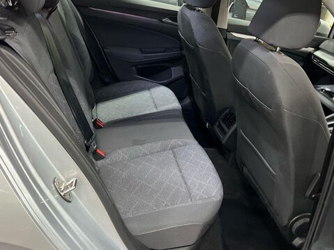 Volkswagen Golf 1.5 eTSI MHEV Life Hatchback 5dr Petrol Hybrid DSG Euro 6 (s/s) (150 ps) 1 8