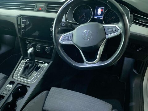 Volkswagen Passat 1.5 TSI EVO SE Nav Estate 5dr Petrol DSG Euro 6 (s/s) (150 ps) Air Con - Al 16