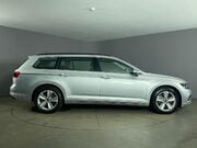 Volkswagen Passat 1.5 TSI EVO SE Nav Estate 5dr Petrol DSG Euro 6 (s/s) (150 ps) Air Con - Al 9