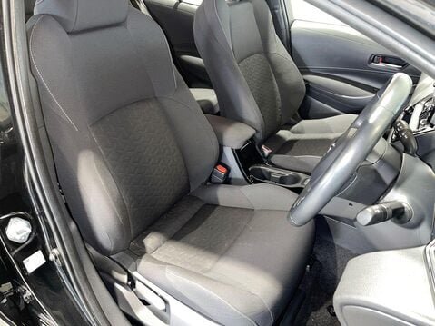 Toyota Corolla 1.8 VVT-h Icon Tech Hatchback 5dr Petrol Hybrid CVT Euro 6 (s/s) (122 ps) 1 14