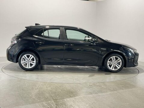 Toyota Corolla 1.8 VVT-h Icon Tech Hatchback 5dr Petrol Hybrid CVT Euro 6 (s/s) (122 ps) 1 9