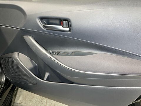 Toyota Corolla 1.8 VVT-h Icon Tech Hatchback 5dr Petrol Hybrid CVT Euro 6 (s/s) (122 ps) 1 25