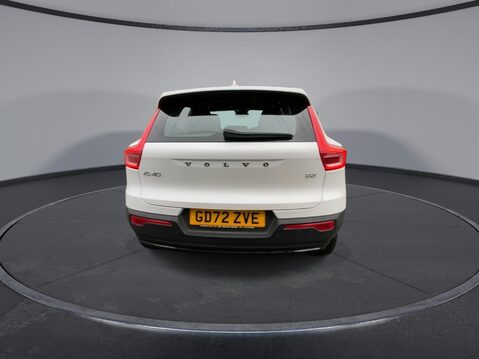 Volvo XC40 2.0 B3 MHEV Plus SUV 5dr Petrol Hybrid DCT Auto Euro 6 (s/s) (163 ps) Half 25