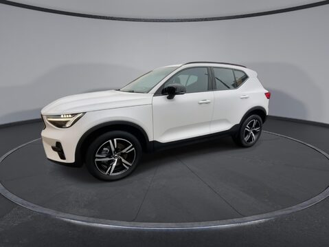 Volvo XC40 2.0 B3 MHEV Plus SUV 5dr Petrol Hybrid DCT Auto Euro 6 (s/s) (163 ps) Half 22