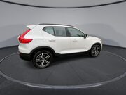 Volvo XC40 2.0 B3 MHEV Plus SUV 5dr Petrol Hybrid DCT Auto Euro 6 (s/s) (163 ps) Half 26