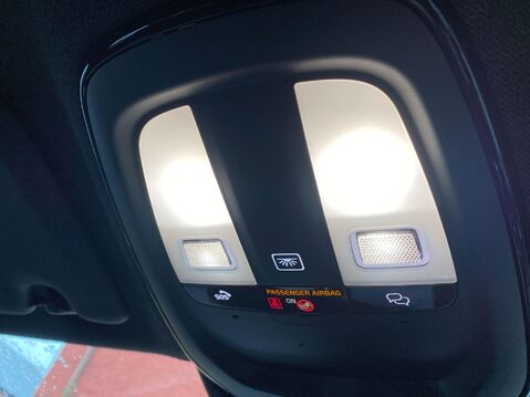 Volvo XC40 2.0 B3 MHEV Plus SUV 5dr Petrol Hybrid DCT Auto Euro 6 (s/s) (163 ps) Half 14