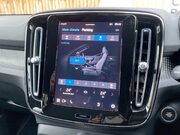 Volvo XC40 2.0 B3 MHEV Plus SUV 5dr Petrol Hybrid DCT Auto Euro 6 (s/s) (163 ps) Half 19