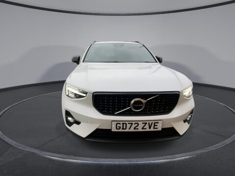 Volvo XC40 2.0 B3 MHEV Plus SUV 5dr Petrol Hybrid DCT Auto Euro 6 (s/s) (163 ps) Half 21