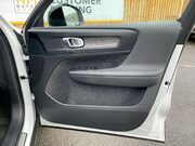 Volvo XC40 2.0 B3 MHEV Plus SUV 5dr Petrol Hybrid DCT Auto Euro 6 (s/s) (163 ps) Half 17