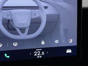 Tesla Model 3 Saloon 4dr Electric Auto RWD (208 ps) Parking Sensors 25