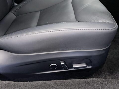 Tesla Model 3 Saloon 4dr Electric Auto RWD (208 ps) Parking Sensors 26